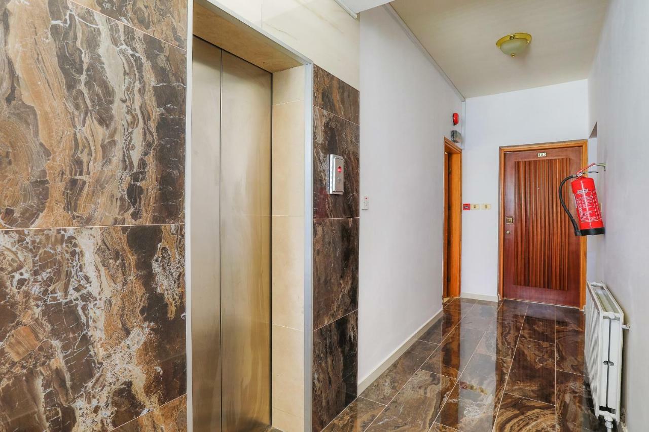 Vega Apartments Лимасол Екстериор снимка